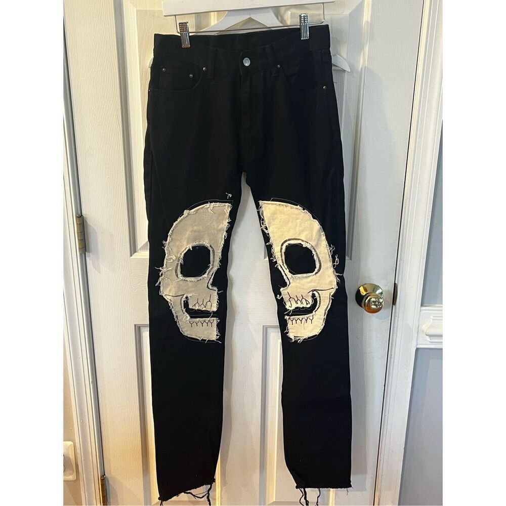 Mnml Black Skull Patch Gothic Punk Jeans sz 29 EUC - Picture 3 of 10